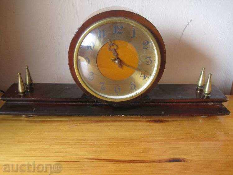 КАМИНЕН ЧАСОВНИК (15 дневен) "ВЕСНА" РУСКИ