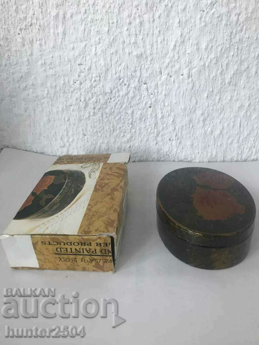 Δημοπρασία Κουτί-12/8/3 εκ