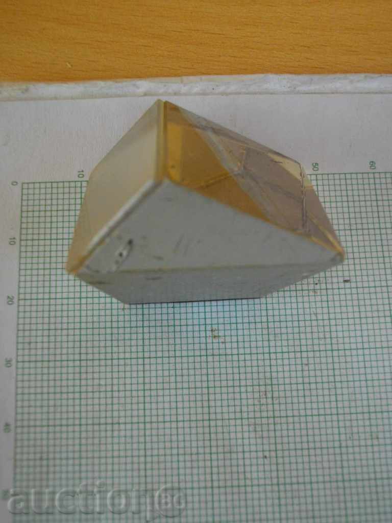 Prizma white from a viewfinder with price 10.00 BGN | € 5.11 Prizma white from a viewfinder with price 10.00 BGN | € 5.11