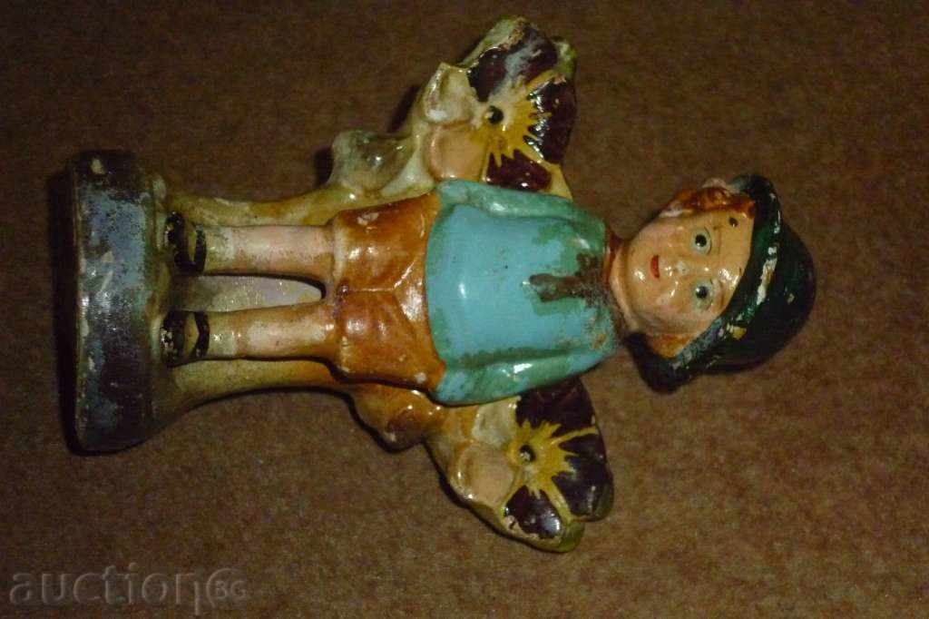 Delivery of Ceramic fantasy from the beginning of the twentieth century