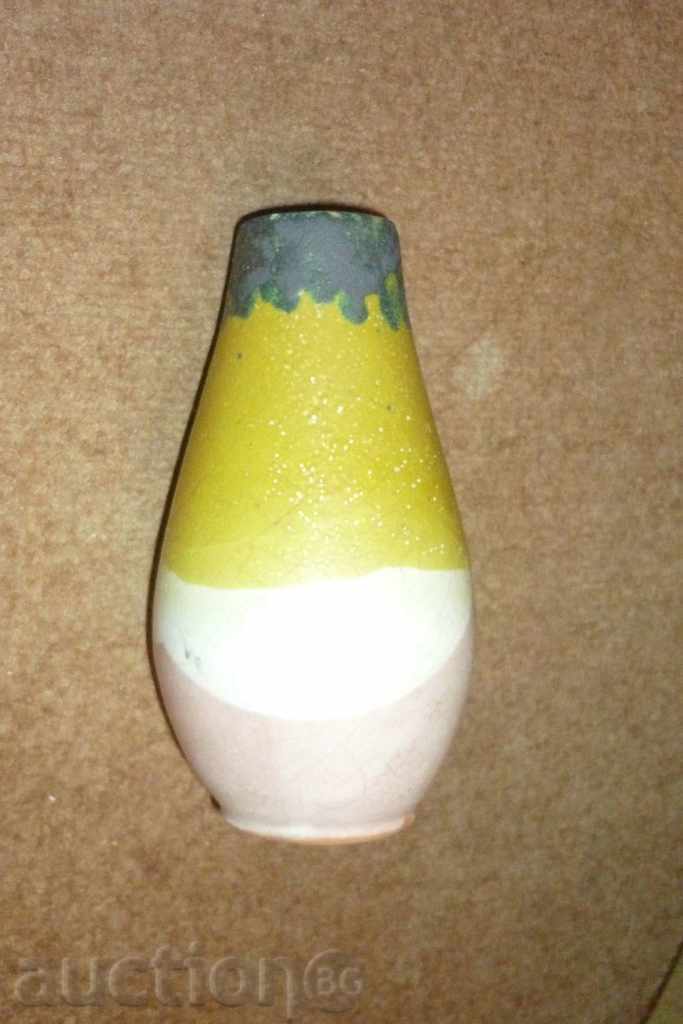 Старинна керамична ваза с цена 25.00 лв. | € 12.78 Старинна керамична ваза с цена 25.00 лв. | € 12.78