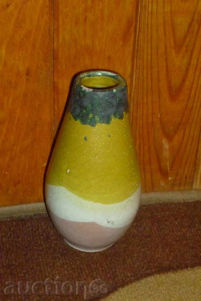 Аукцион Старинна керамична ваза Аукцион Старинна керамична ваза