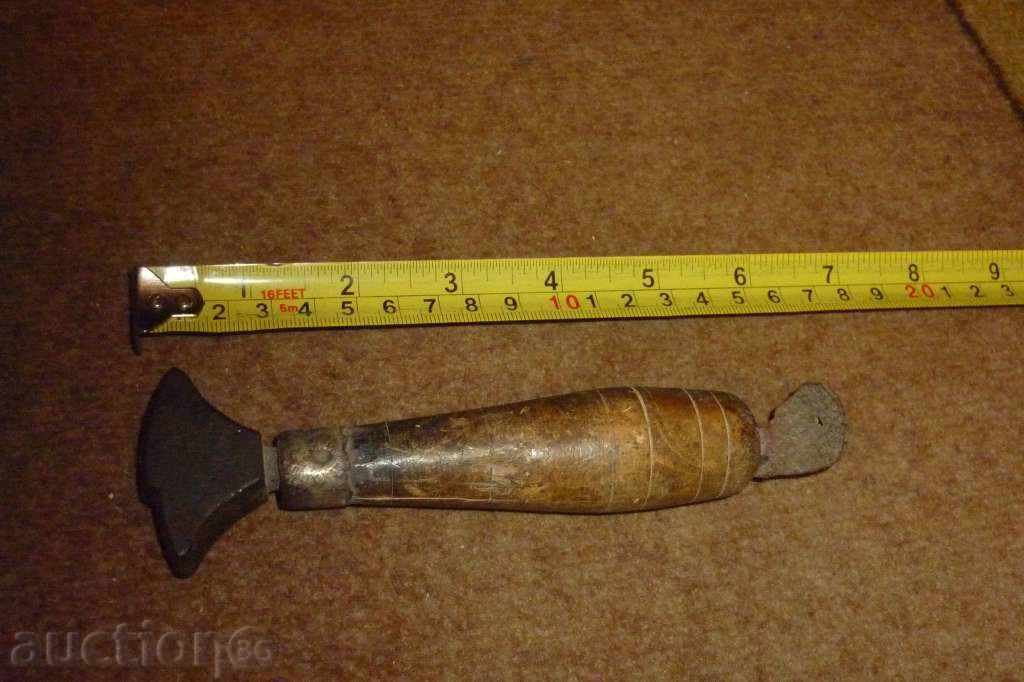 Portable anvil with price 39.00 BGN | € 19.94 Portable anvil with price 39.00 BGN | € 19.94