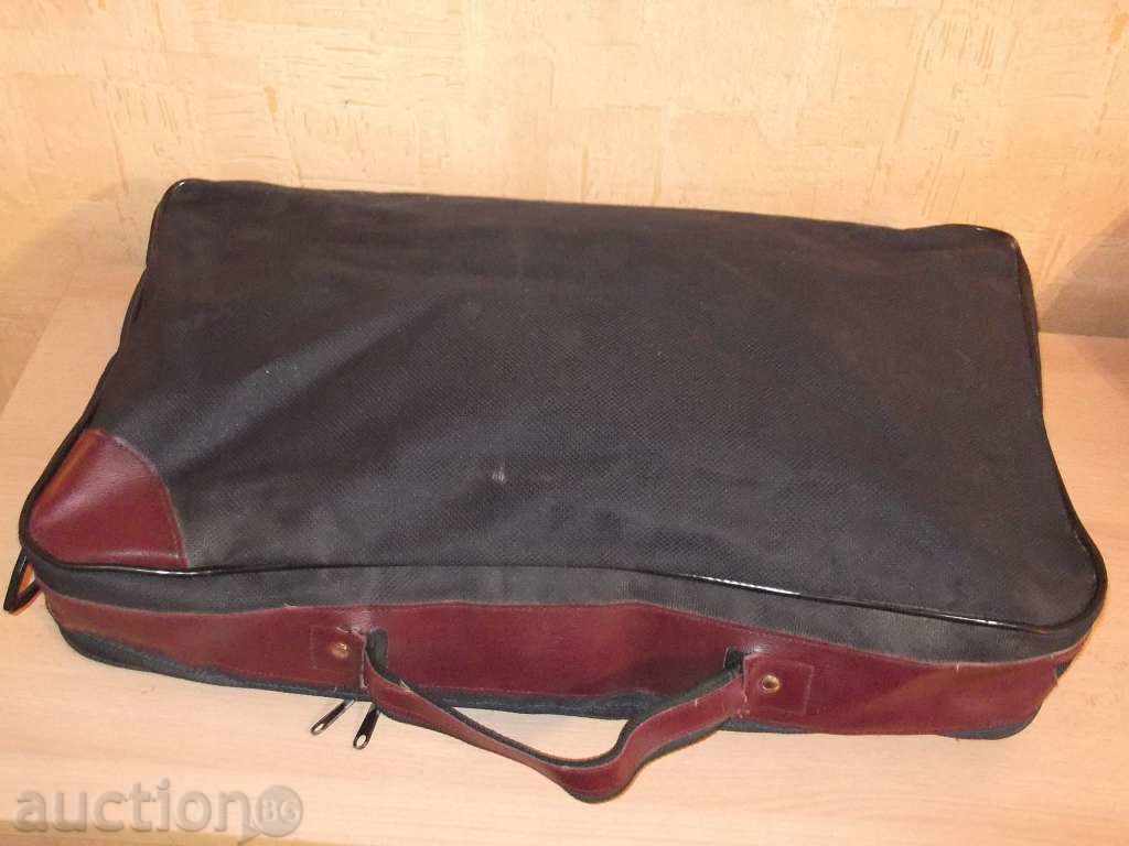 Auction 955 old suitcase ... fabric ... Auction 955 old suitcase ... fabric ...
