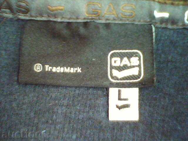 Auction GAS dark brown sweater size L. Auction GAS dark brown sweater size L.