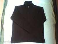 GAS dark brown sweater size L.