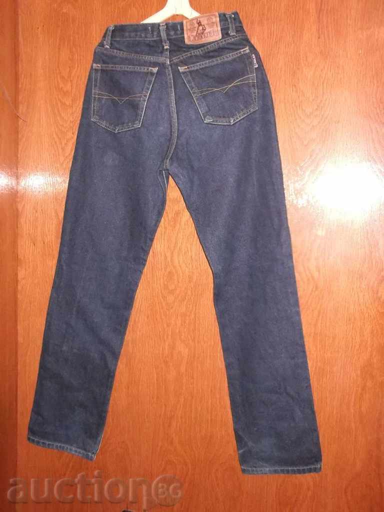 № 234 blugi Le Cavalier - copii și tineri cu preț 1.00 BGN | € 0.51 № 234 blugi Le Cavalier - copii și tineri cu preț 1.00 BGN | € 0.51