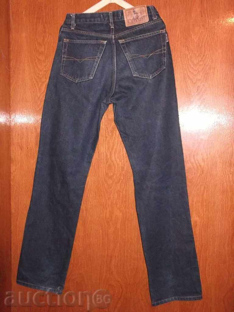 # 235 Jeans Le Cavalier - Children's Adolescent with price 1.00 BGN | € 0.51 # 235 Jeans Le Cavalier - Children's Adolescent with price 1.00 BGN | € 0.51