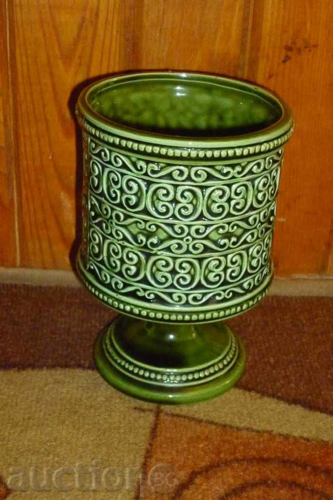 Antique majolica, fine porcelain, exquisite vase Antique majolica, fine porcelain, exquisite vase