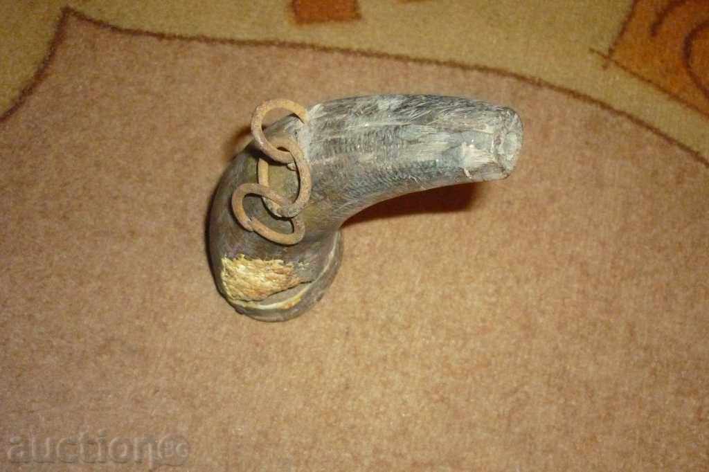 Delivery of Antique horn powder magazine for rifle, Pishtov Delivery of Antique horn powder magazine for rifle, Pishtov