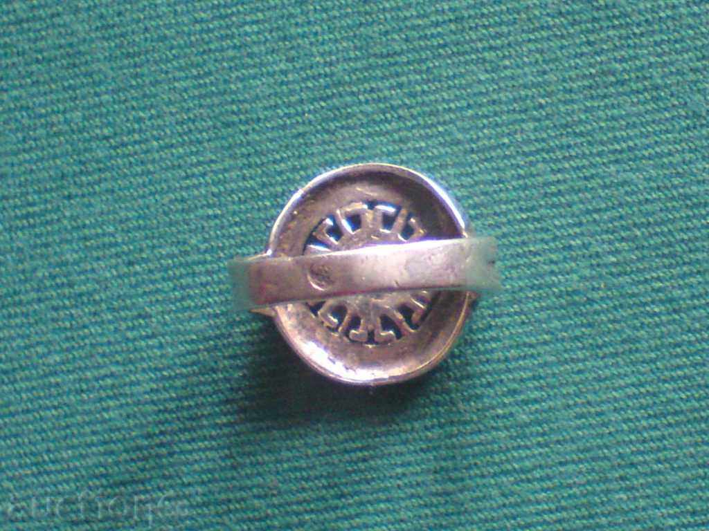 Auction Silver ladies ring Auction Silver ladies ring