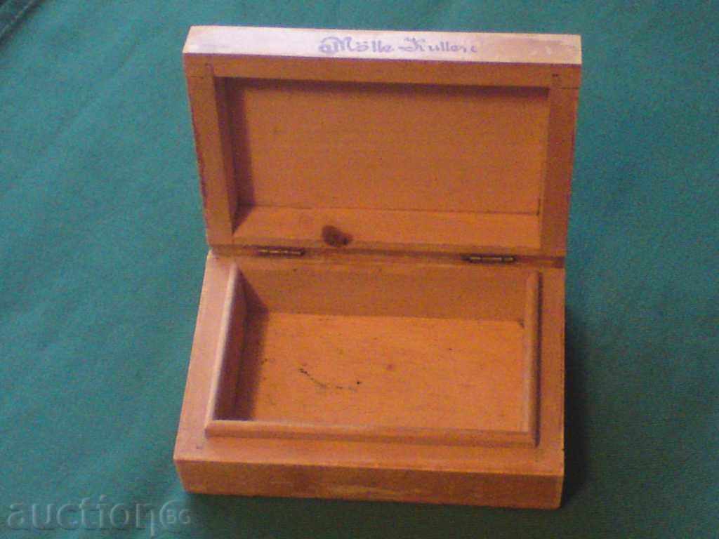Wooden box - painted with price 12.00 BGN | € 6.14 Wooden box - painted with price 12.00 BGN | € 6.14