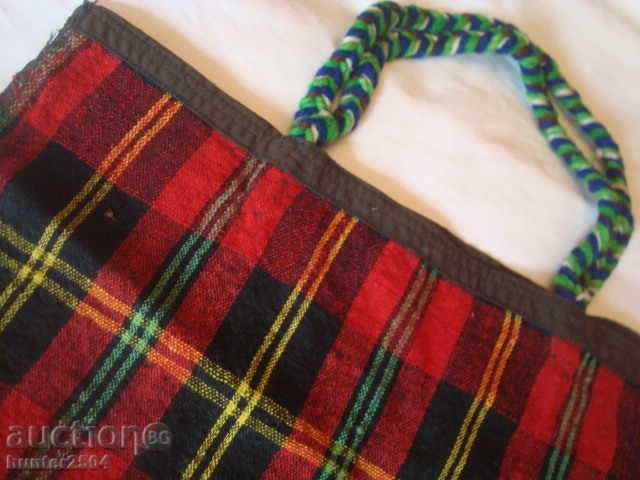 Bag, hand woven, wool with price 19.95 BGN | € 10.20 Bag, hand woven, wool with price 19.95 BGN | € 10.20