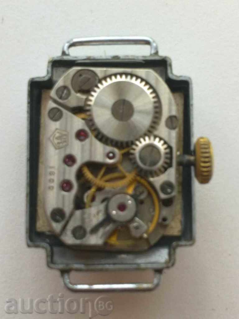 Clock Zarya with price 3.00 BGN | € 1.53