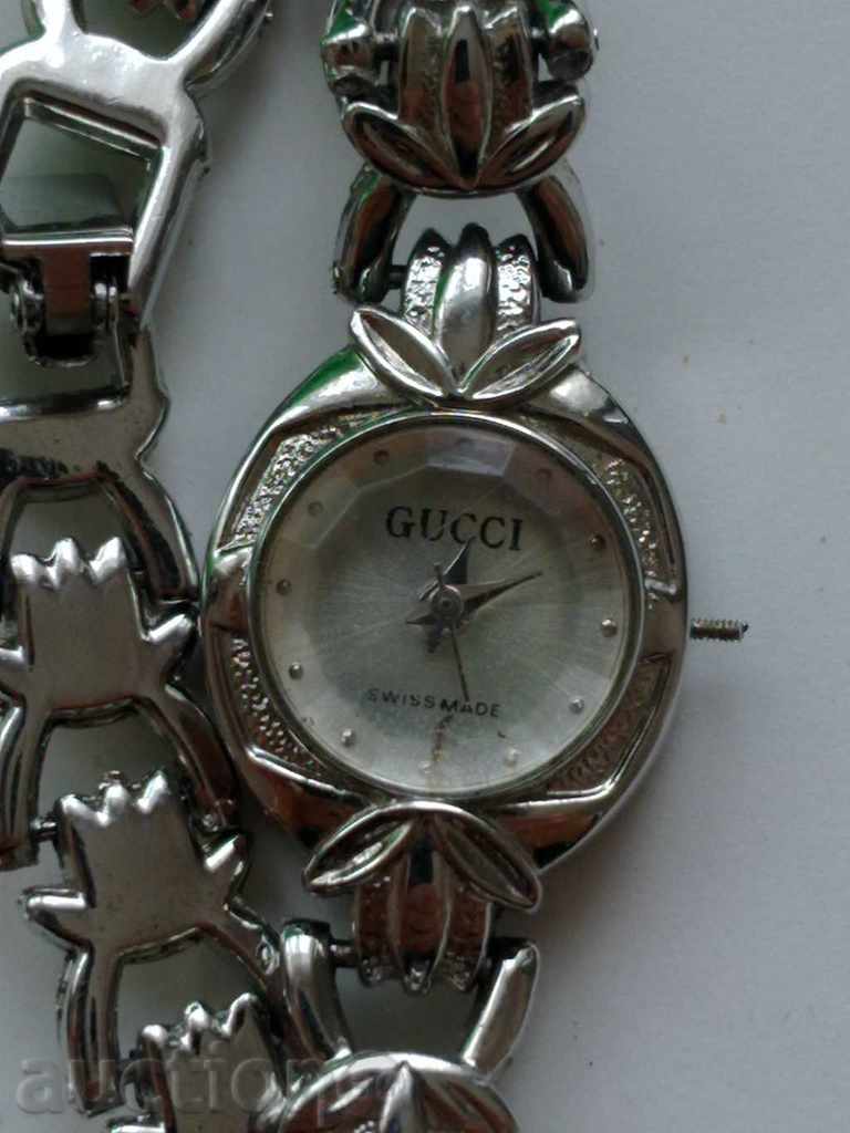 Часовник Gucci