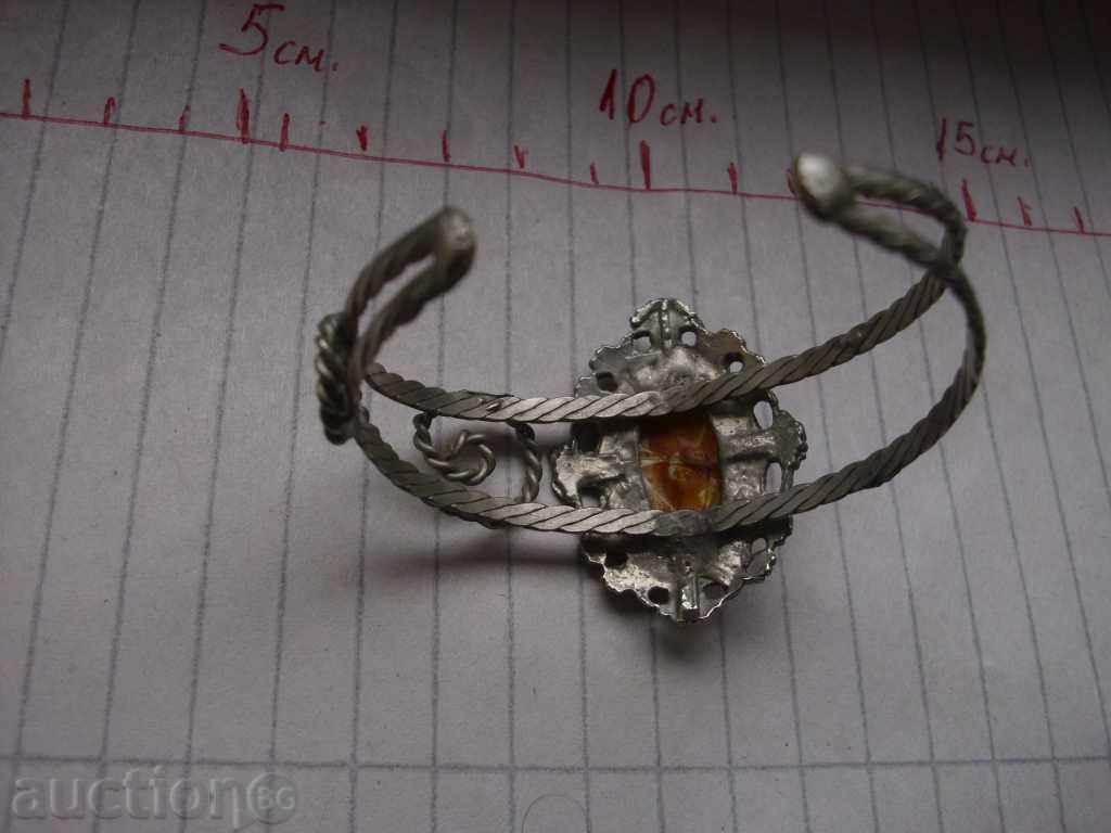 Delivery of BRACELET