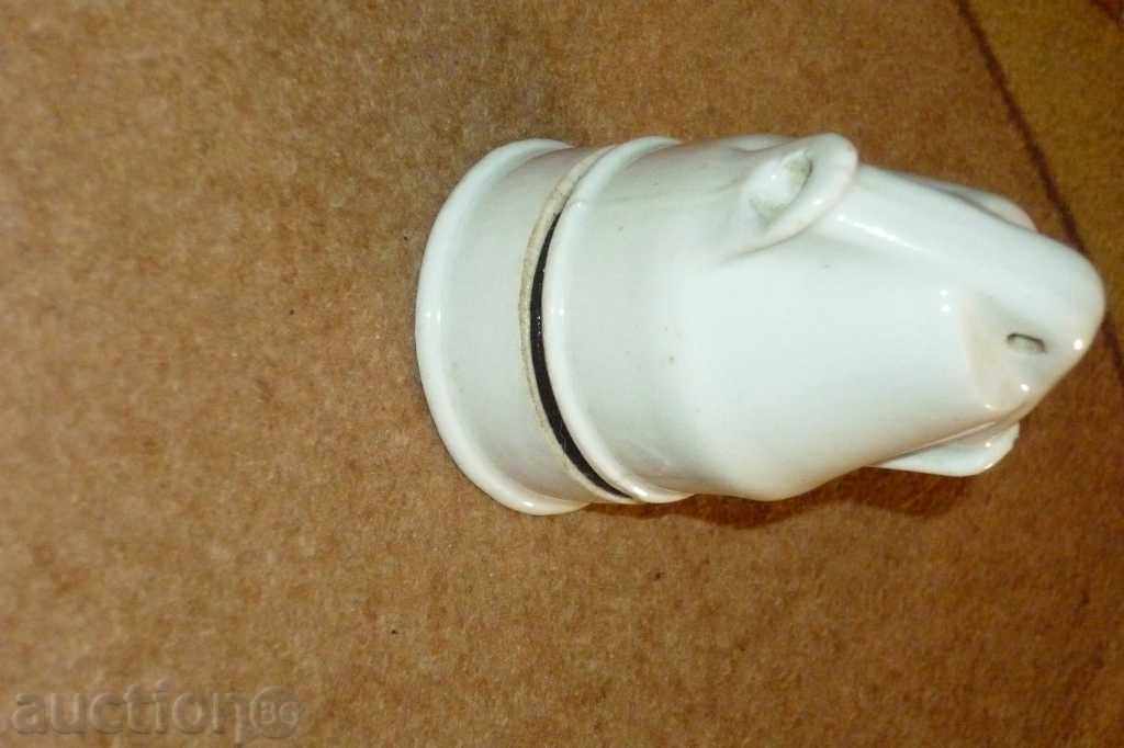 Δημοπρασία Αρχαία πρίζα πορσελάνης από πορσελάνη για τον αμπελώνα του εικοστού αιώνα Δημοπρασία Αρχαία πρίζα πορσελάνης από πορσελάνη για τον αμπελώνα του εικοστού αιώνα