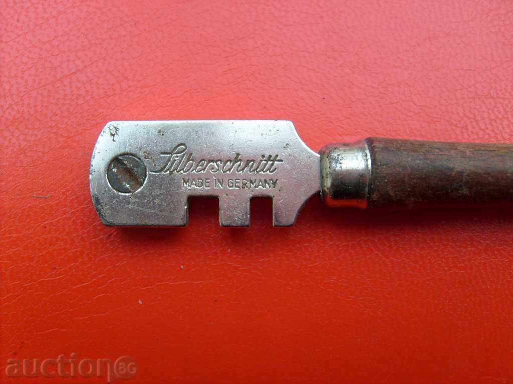 Elmaz-Germans with price 5.00 BGN | € 2.56 Elmaz-Germans with price 5.00 BGN | € 2.56