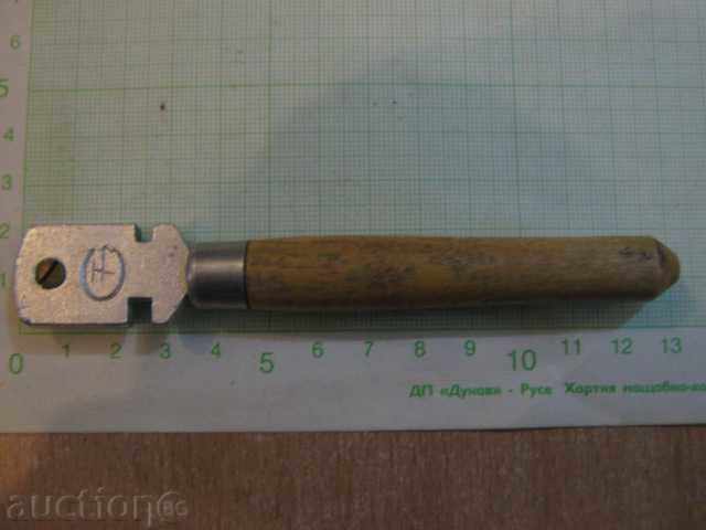 Glass cutter with price 2.00 BGN | € 1.02 Glass cutter with price 2.00 BGN | € 1.02