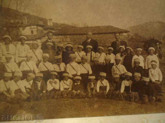 Photo of the heroes around 1920 with price 5.00 BGN | € 2.56 Photo of the heroes around 1920 with price 5.00 BGN | € 2.56