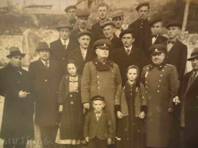 Photo of General ?? with price 10.00 BGN | € 5.11