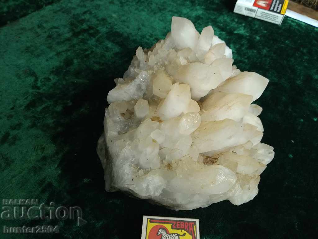 Auction Quartz huge druse 25x18cm with galena and pyrite underneath. Auction Quartz huge druse 25x18cm with galena and pyrite underneath.