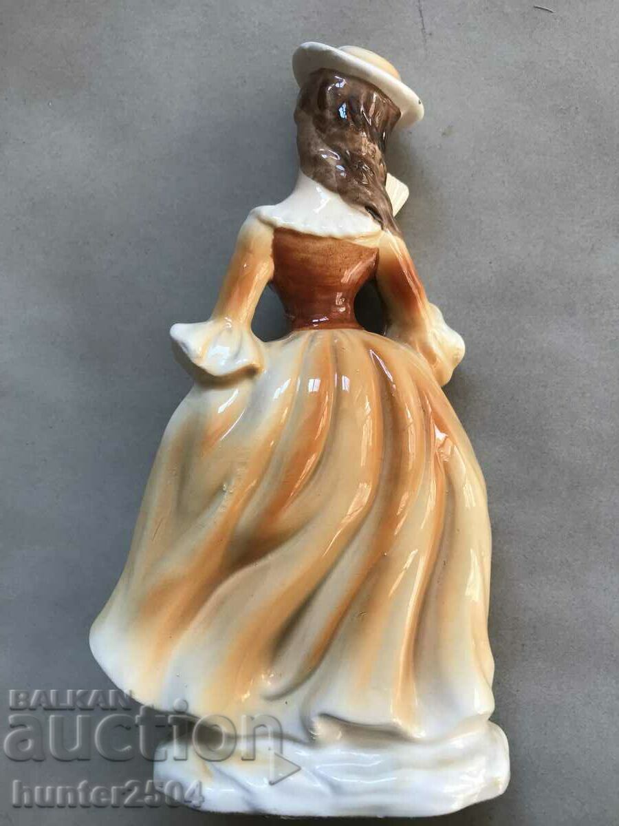 Auction Statuette Girl with a fan-19 cmJapan Auction Statuette Girl with a fan-19 cmJapan