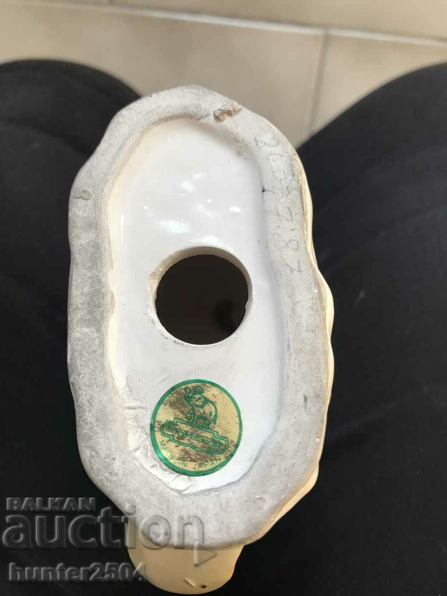 Delivery of Statuette Girl with a fan-19 cmJapan Delivery of Statuette Girl with a fan-19 cmJapan