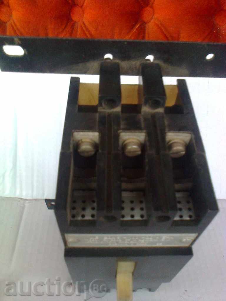Auction Automatic switch AE 2043 - 100 - 00 W H - A Auction Automatic switch AE 2043 - 100 - 00 W H - A