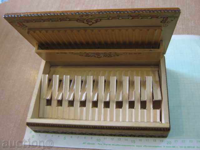 Cigarette box pyrographic - new
