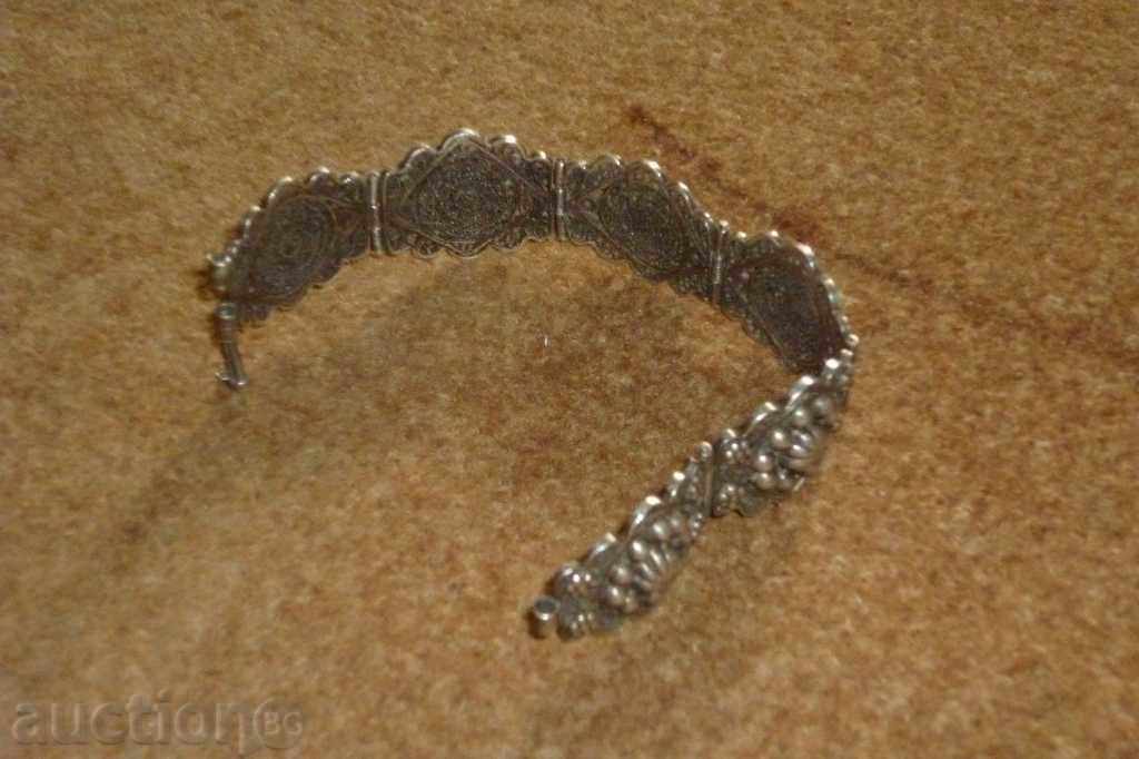 Παράδοση Αντίκα οθωμανικό ασημένιο βραχιόλι - φιλιγκράν και κοκκοποίηση Παράδοση Αντίκα οθωμανικό ασημένιο βραχιόλι - φιλιγκράν και κοκκοποίηση