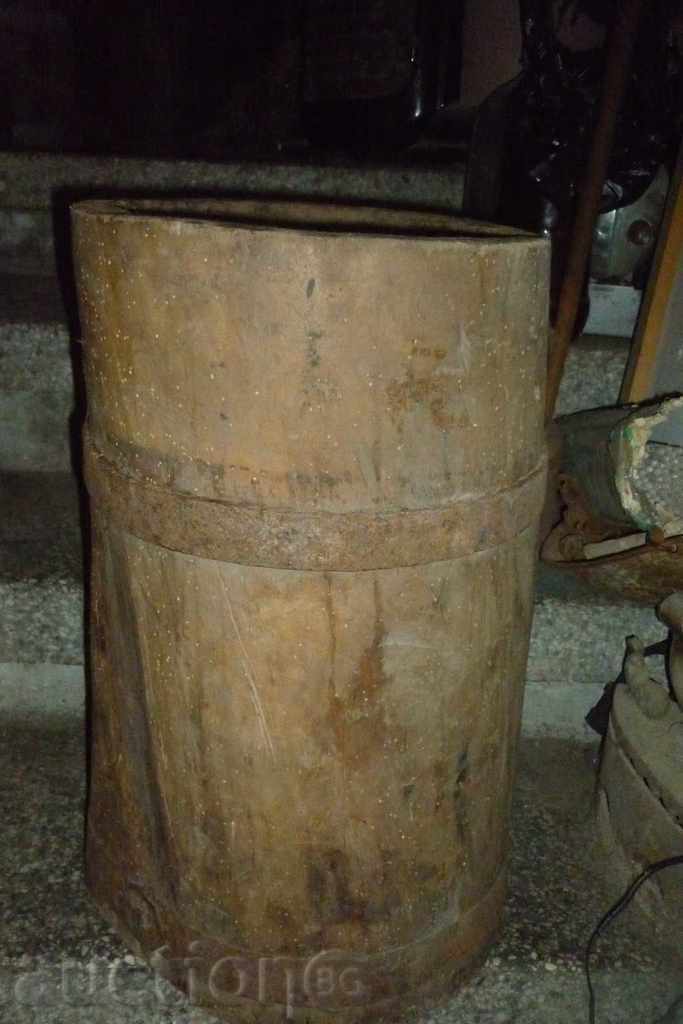 Auction Ancient wood chiller, wooden mortar, wooden Auction Ancient wood chiller, wooden mortar, wooden