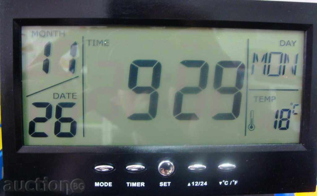Дигитален часовник с будилник, термометър,дата,час