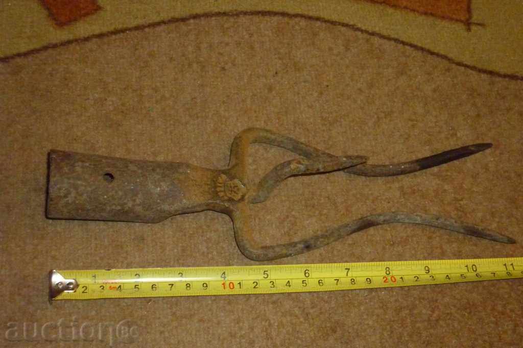 An old profiled villa, tool - 5 An old profiled villa, tool - 5