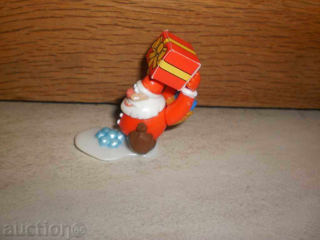 A toy from KINDER SURPRISE-9