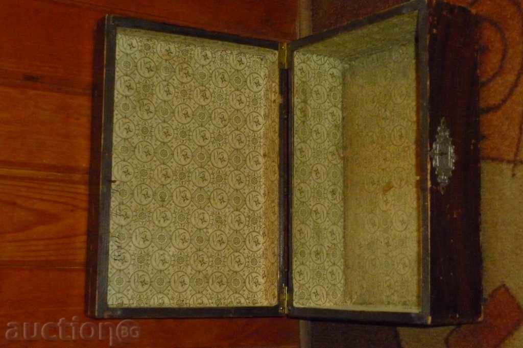 Delivery of Ancient wooden box Delivery of Ancient wooden box