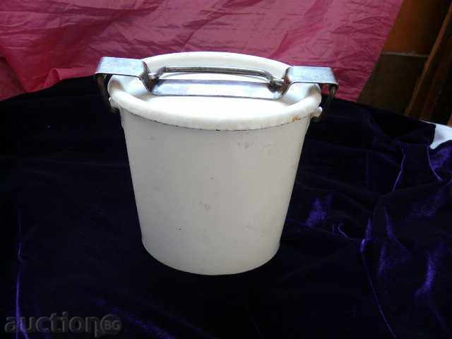 Γερμανική στρατιωτική kotelka-1943. με τιμή 40.00 BGN | € 20.45 Γερμανική στρατιωτική kotelka-1943. με τιμή 40.00 BGN | € 20.45