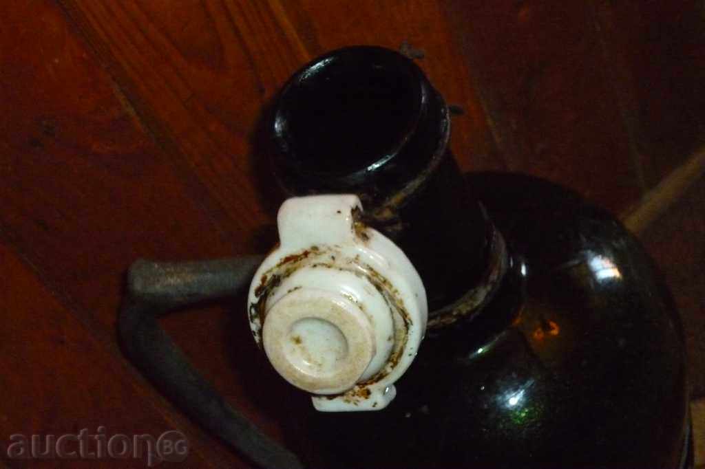 Delivery of An old bottle, a tamarind, a bottle, a jug, a glass, a vase Delivery of An old bottle, a tamarind, a bottle, a jug, a glass, a vase