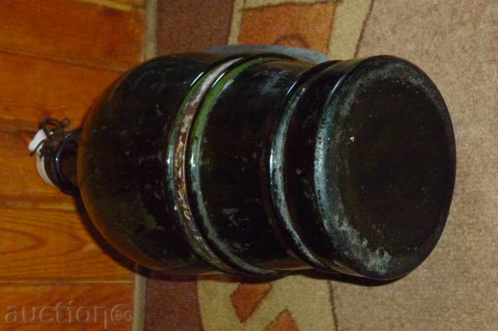 An old bottle, a tamarind, a bottle, a jug, a glass, a vase - 6 An old bottle, a tamarind, a bottle, a jug, a glass, a vase - 6