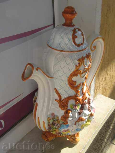 A pot with a porcelain lid with price 80.00 BGN | € 40.90 A pot with a porcelain lid with price 80.00 BGN | € 40.90