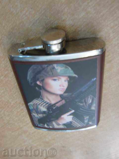 Μεταλλικό μπουκάλι με μια εικόνα της τσέπης - 2 με τιμή 10.00 BGN | € 5.11 Μεταλλικό μπουκάλι με μια εικόνα της τσέπης - 2 με τιμή 10.00 BGN | € 5.11