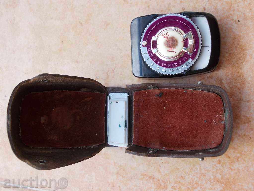 light meter with price 10.00 BGN | € 5.11 light meter with price 10.00 BGN | € 5.11