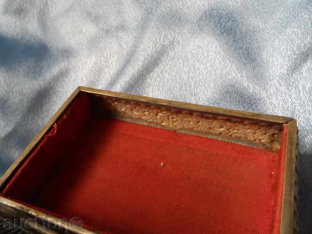 Доставка на стара кутия Доставка на стара кутия