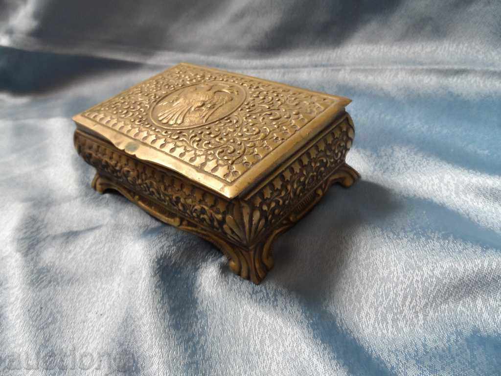 стара кутия - 7 стара кутия - 7