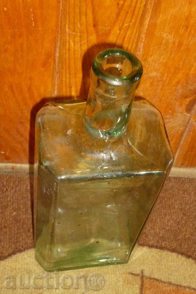 Auction An old bottle, a bottle, a glass, a tamarind, a jar Auction An old bottle, a bottle, a glass, a tamarind, a jar