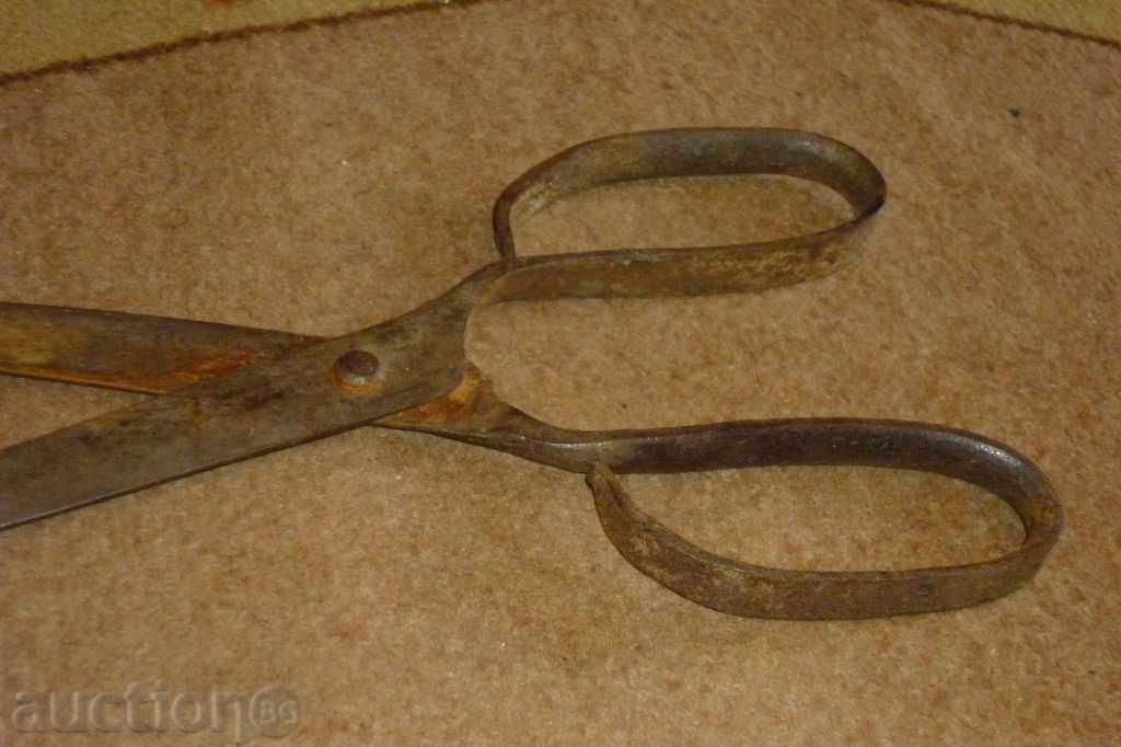 Delivery of Old forged scissors, knife, wrought iron