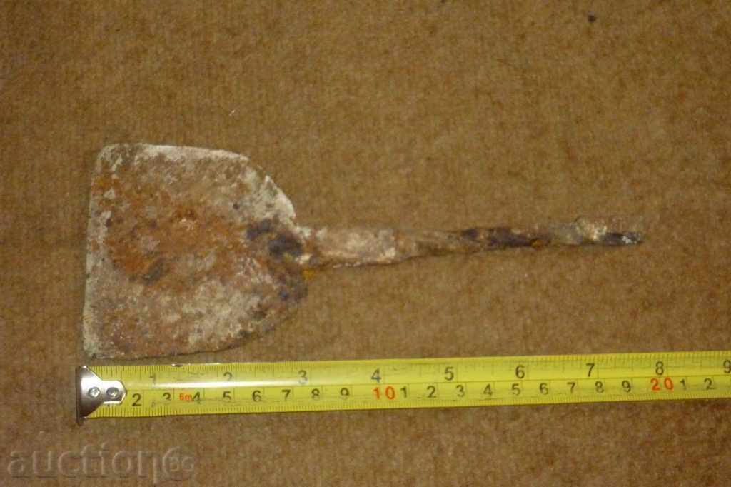 Огрибка, угрибки, огрибки, угрибка, ковано желязо с цена 25.00 лв. | € 12.78 Огрибка, угрибки, огрибки, угрибка, ковано желязо с цена 25.00 лв. | € 12.78