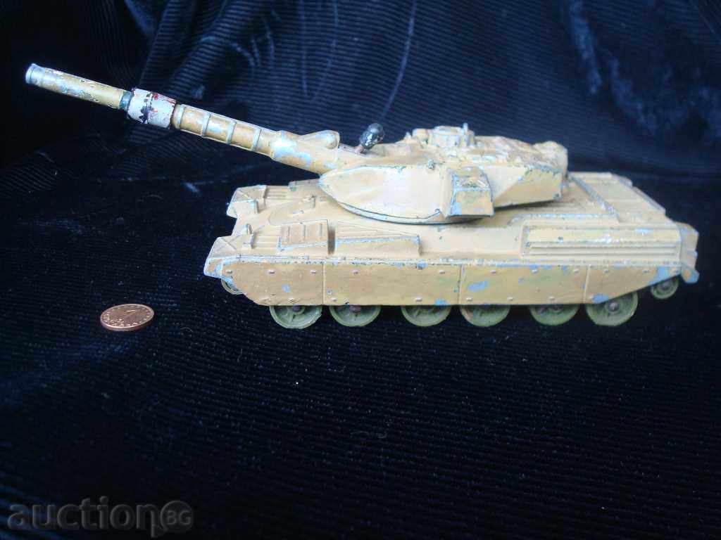 Delivery of TANK, model, metal "SHIEFTAIN TANK" Dinky toys, ENGLAND Delivery of TANK, model, metal "SHIEFTAIN TANK" Dinky toys, ENGLAND