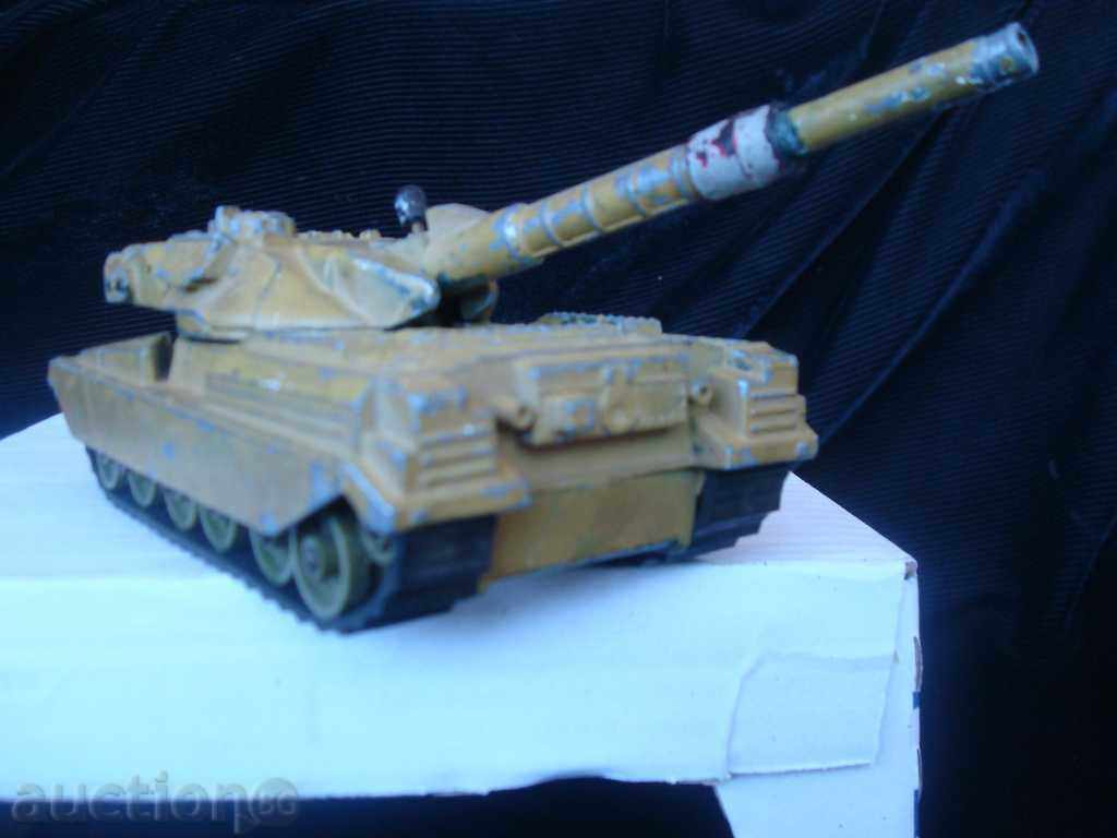 TANK, model, metal "SHIEFTAIN TANK" Dinky toys, ENGLAND - 5 TANK, model, metal "SHIEFTAIN TANK" Dinky toys, ENGLAND - 5