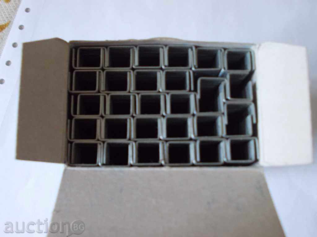 Livrarea PENTRU MASTERS - Agrafa 671/8 JOSEF Kihlberg Livrarea PENTRU MASTERS - Agrafa 671/8 JOSEF Kihlberg